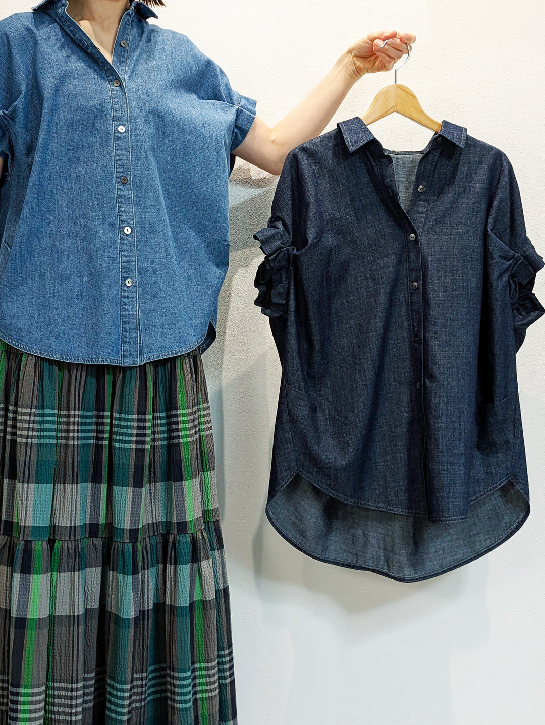 左：＃1 blue , 右：#2 indigo