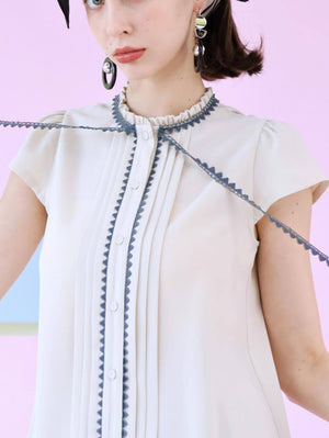 Lace ribbon tuck blouse